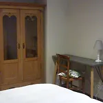 Pensionat La Pierre D'eau 3*