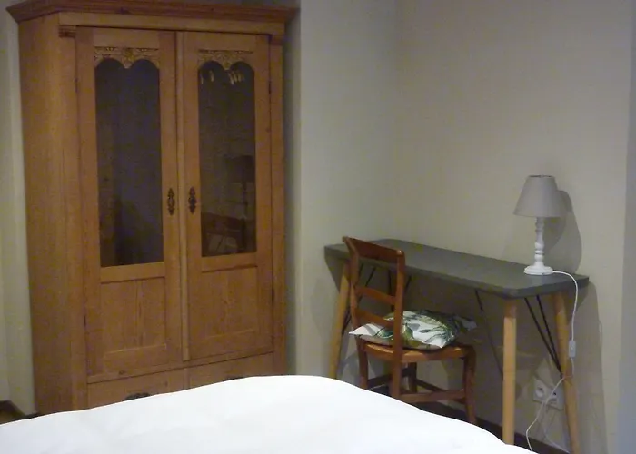 Gasthuis La Pierre D'eau 3*