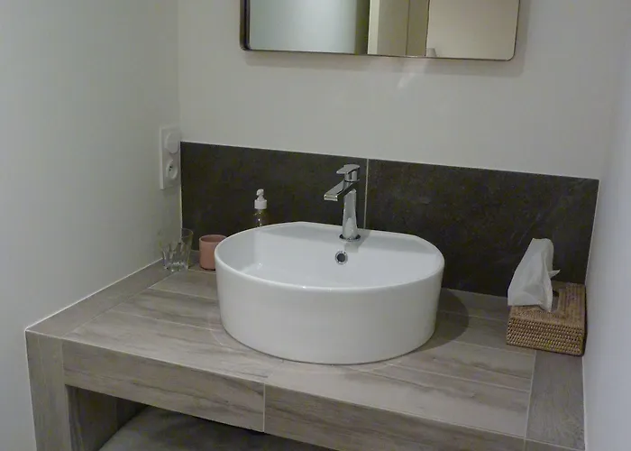 Gasthuis La Pierre D'eau 3*